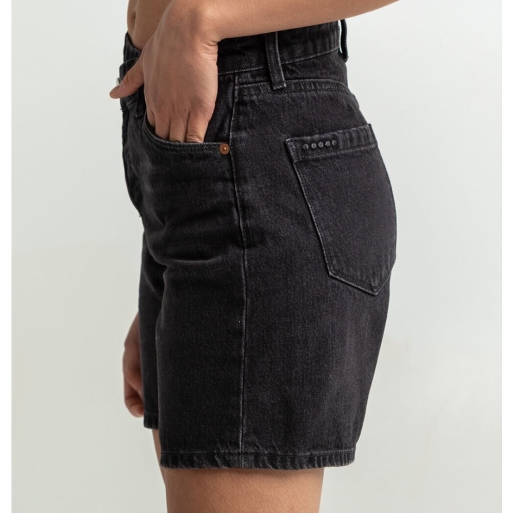 NWT BLANK NYC easy on women’s black denim shorts. Asymmetrical button fly. - Picture 3 of 9